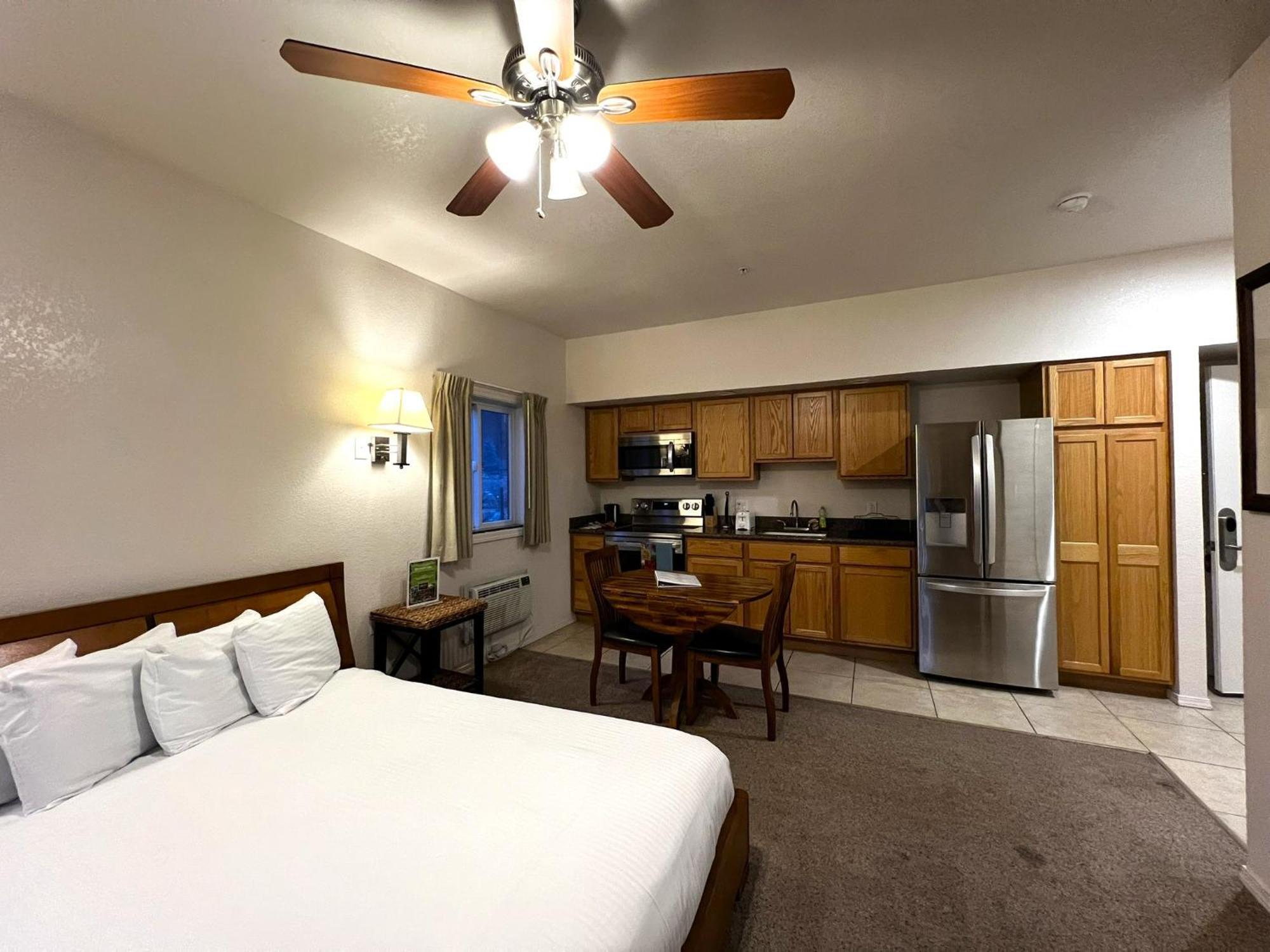 Canyon Plaza Premier Studio And Apartments Tusayan Exterior foto